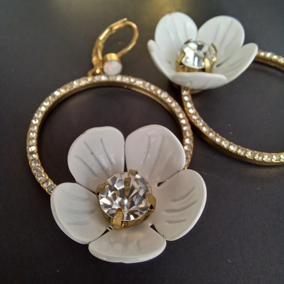 Betsey Johnson Flowers Earrings - Picture 2 of 9